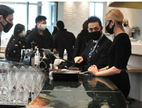 BC省40萬人又要漲工資啦！溫島油價一夜逼近180，還沒到頭