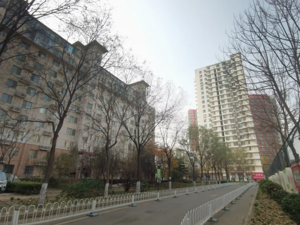 價格比對面便宜2.6w/平,入手三年還能再虧28萬 價格比對面便宜2.6w/平,入手三年還能再虧28萬