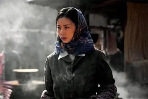 《平凡的世界》：窮人要逆襲，得扒五層皮