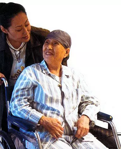 黃素影：13歲演老太太，78歲時兒子悲慘離世，91歲拍戲被“欺負”