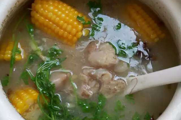 蝦皮和骨頭湯為啥不補鈣？真正補鈣的五種食物，很多人不愛吃