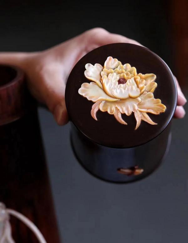 傳家寶來了！小葉紫檀百寶嵌·富貴和美畫筒