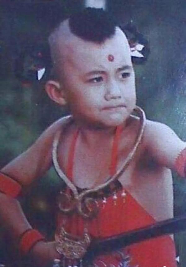 &OpenCurlyDoubleQuote;紅孩兒&rdquo;趙欣培：不貪慕虛榮，爆紅後退圈讀博，如今苦盡甘來