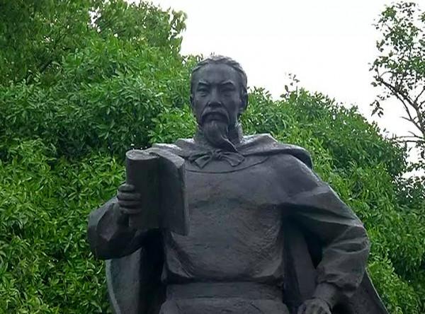 2000多年前，這個江西人任揭陽令，並於此孕育了一個大家族