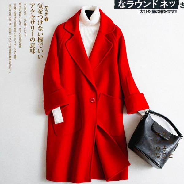 新年要穿得火紅起來！“中國紅”大衣趕緊安排，喜慶又巨顯氣質