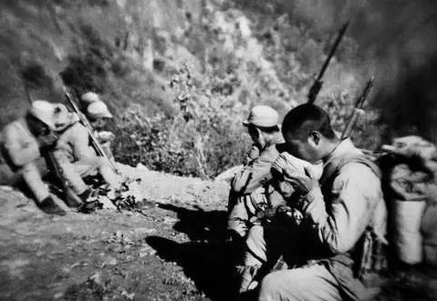 抗戰勝利初期，中原解放區艱苦，部隊思想焦急，皮定均：丟掉幻想