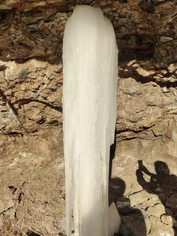 紅一師戰友軍嫂新年第一遊：宣化立石村滴冰喜煞人