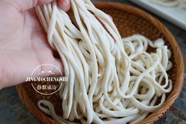 掌握好面水比例，輕鬆做手擀麵，面香濃郁，2塊錢全家夠吃