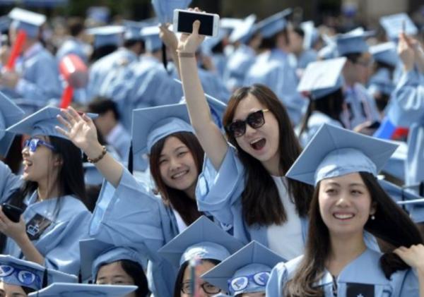 兩項通知下發,“洋學歷”走向末路,留學生遇寒冬?家長難接受 兩項通知下發,“洋學歷”走向末路,留學生遇寒冬?家長難接受