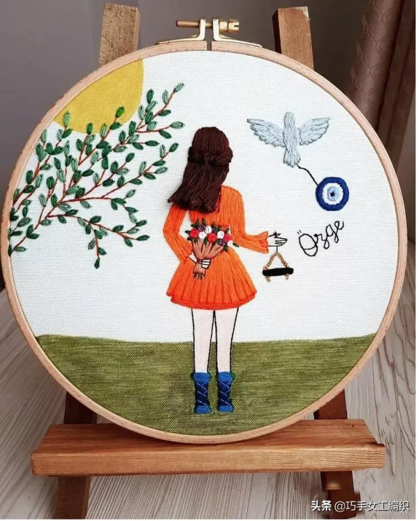 像真發一樣可以編的髮型都能繡出來，如此立體的繡法怎麼能錯過