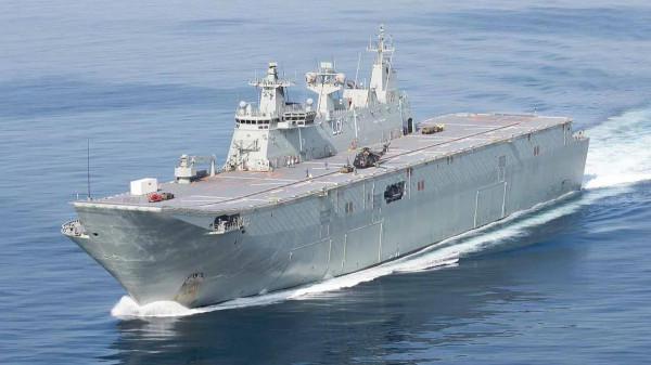 “堪培拉”級兩棲攻擊艦圖集（118圖）