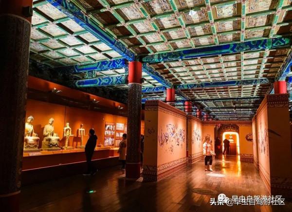 敦行故遠，壁畫飛天 - 記70年後故宮再遇敦煌