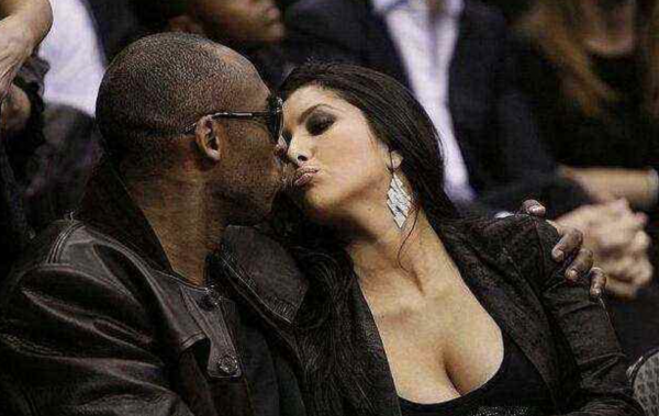 瓦妮莎更新社媒!打破“再婚”謠言,科比的愛無人能替代 瓦妮莎更新社媒!打破“再婚”謠言,科比的愛無人能替代