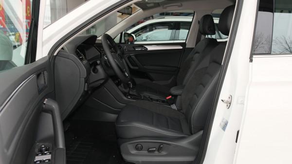 “鍍鉻狂魔”遇見“套娃王”，昂科威PLUS對比途觀L