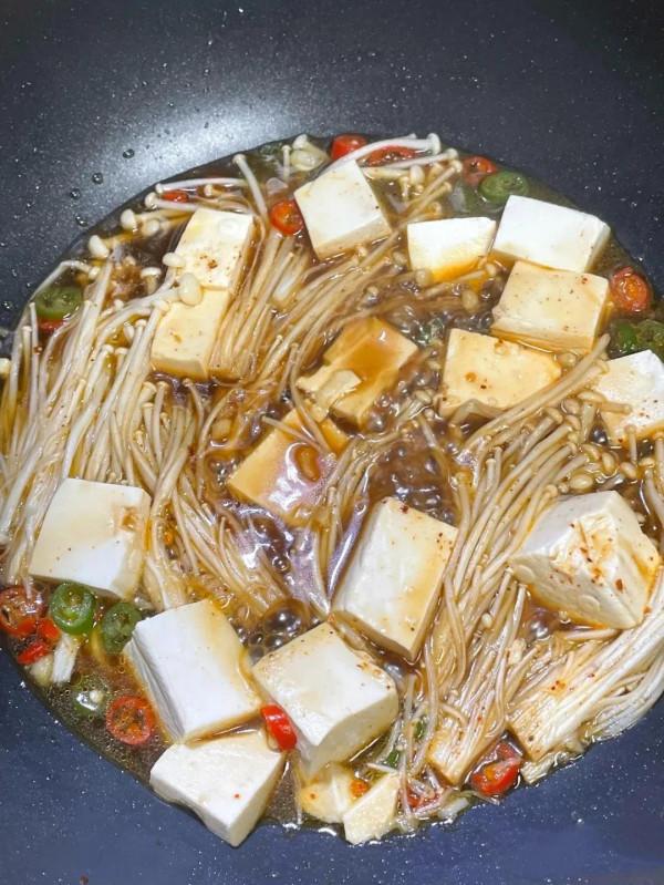 快樂減脂餐，陪我瘦了15斤，好吃的金針菇豆腐，做法簡單