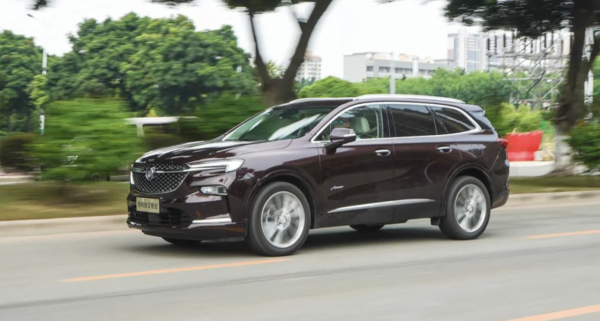 還有人覺得別克昂科旗是油老虎？上了輕混以後價效比直線飆升