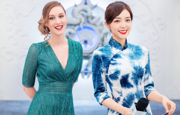 超越餘霜的女神?LPL“三語女解說”火到海外,DOTA2海濤:羨慕了 超越餘霜的女神?LPL“三語女解說”火到海外,DOTA2海濤:羨慕了