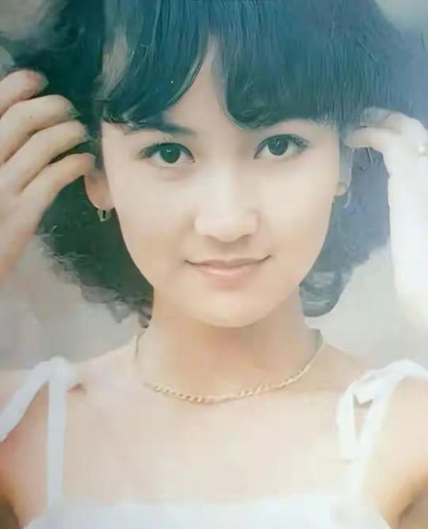 陳美琪:16歲與周潤發搭戲,21歲嫁給富豪,卻遭人算計終生不孕 陳美琪:16歲與周潤發搭戲,21歲嫁給富豪,卻遭人算計終生不孕