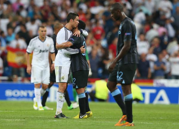 「歷史上的今天」“那個男人”挺身而出皇馬喜迎歐冠百勝里程碑