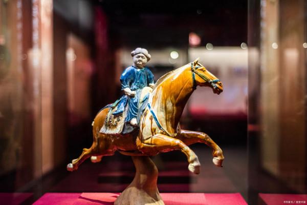 唐三彩究竟價值多少? 唐三彩究竟價值多少?