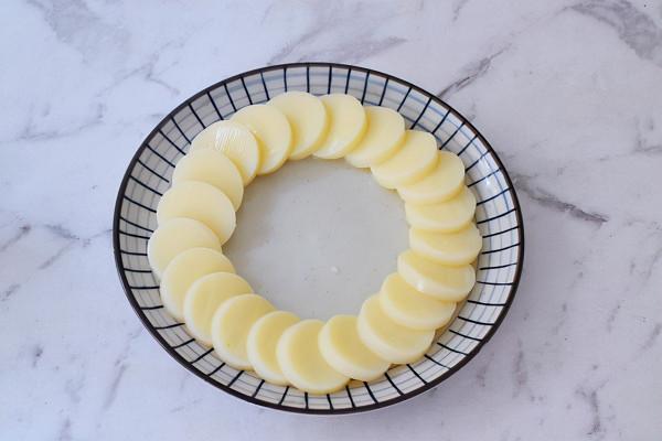 快過年了，飯桌上必備的3道蒸菜，寓意吉祥，學會人人誇你是大廚