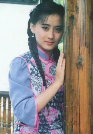 童年女神陳德容：優雅迷人，甜美可愛
