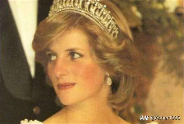 查爾斯：以為卡米拉是真愛，卻被索2億分手費，秘密也險些保不住