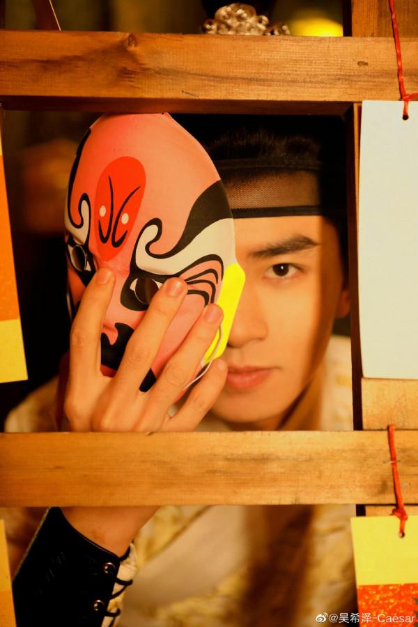 2&period;15美圖：楊冪、蔡徐坤、楊紫、李易峰、劉亦菲、劉詩詩、景甜