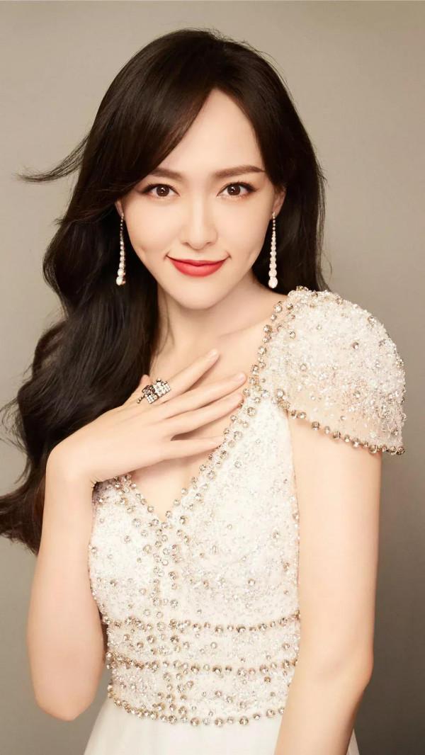 金鷹女神唐嫣 金鷹女神唐嫣