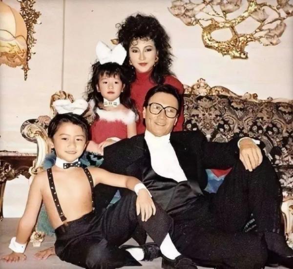 買二手衣服回家補、一張椅子用18年,這8位明星,有錢也沒亂花 買二手衣服回家補、一張椅子用18年,這8位明星,有錢也沒亂花