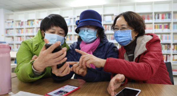 iOS 15.1正式升級共享螢幕 網友：國產手機早就玩過了