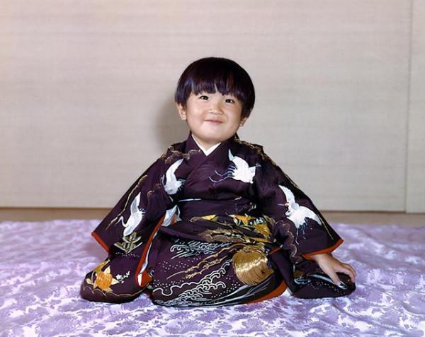 文仁親王41歲得皇室獨苗，55歲成皇嗣，如今為子女操碎了心