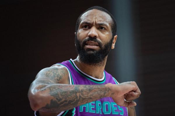 山東隊好訊息！場均18分外援歸隊，小丁缺陣，鋒線還有3人可用