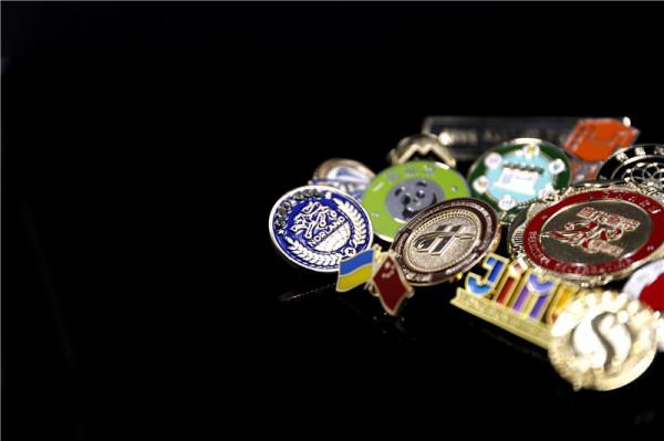 金屬胸章定製，這些要注意