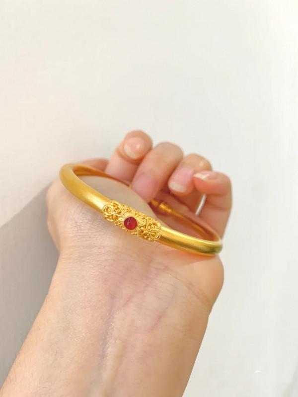 什麼是古法手鐲?與普通手鐲區別有三,早知道或許對你有好處 什麼是古法手鐲?與普通手鐲區別有三,早知道或許對你有好處