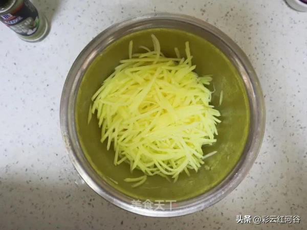 椒麻土豆絲:健康小零食,焦脆焦脆的,一吃就上癮 椒麻土豆絲:健康小零食,焦脆焦脆的,一吃就上癮