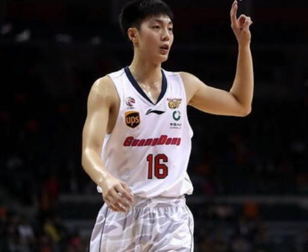 CBA球星之陽光少年胡明軒——跨越大半個中國的追夢之路