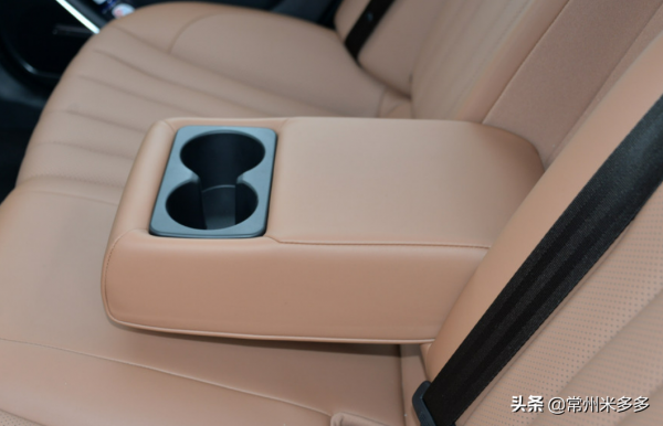 8.79萬！北京U7中型車：軸距2780mm，配置豐富，被品牌耽誤