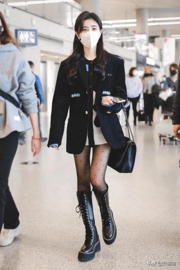 張小斐火出圈的絲絨外套，真的這麼好看嗎？