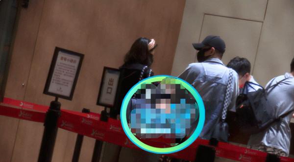 37歲文章疑曝新戀情！開百萬豪車帶辣媽同住4天，身旁小女孩矚目