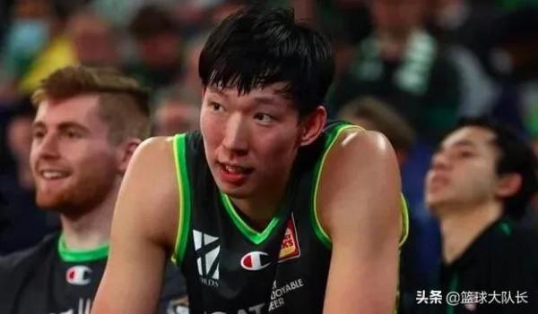 CBA4訊息！北京新外援歸隊，周琦新年戰告負，北控無奈提拔新人