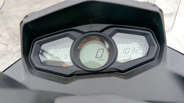 運動休閒踏板 傳承雷霆王水冷動力 1.88萬元光陽RacingX150靜態測評