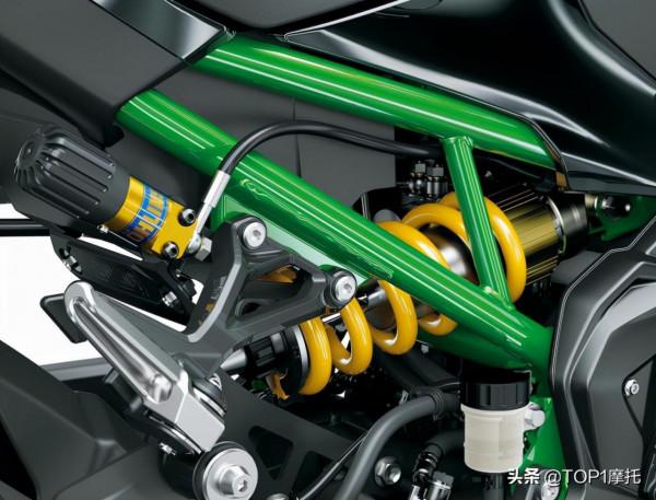 川崎Z900SE正式釋出 配備Brembo卡鉗、Ohlins減震 川崎Z900SE正式釋出 配備Brembo卡鉗、Ohlins減震