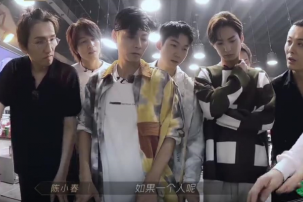 趙文卓張智霖集體被抓？站大街被交警談話太壯觀，緊急闢謠錄節目