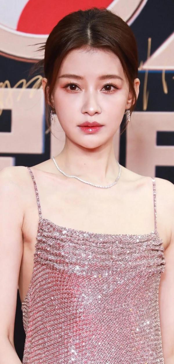 今年的《國劇盛典》比起之前的流量明星來說，有些黯然失色