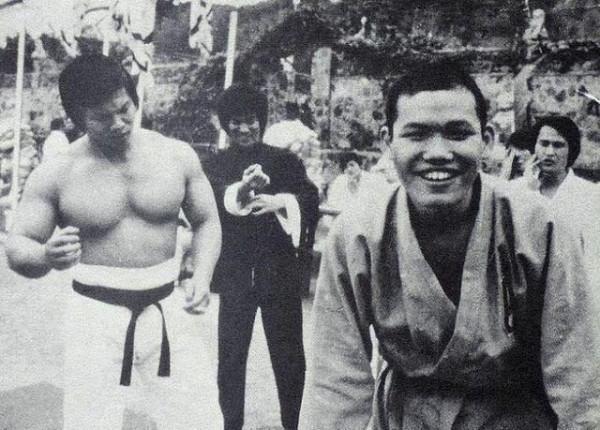 成家班3大打星：有人是洪金寶的“教父”，有人是“七屆泰拳王”