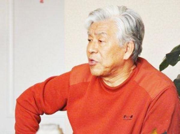 張洪傑帶癱瘓妻子拍戲,被兒女吸血,曾坦言:身後十幾匹“狼” 張洪傑帶癱瘓妻子拍戲,被兒女吸血,曾坦言:身後十幾匹“狼”