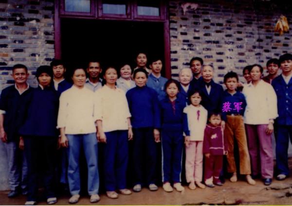 1952年，一農民找到廣州市委書記：媽，我是您失散23年的兒子啊