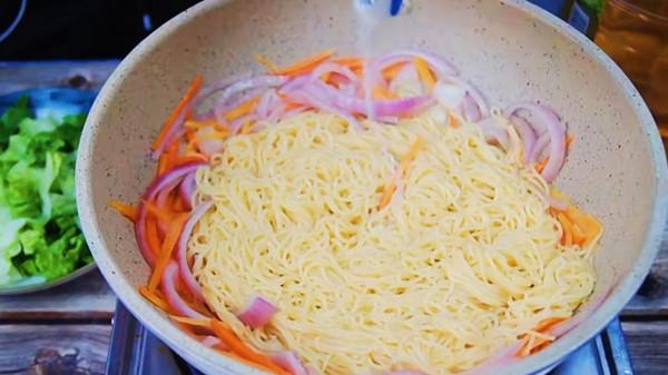 這才是炒麵最好吃的做法,一天能賣200份,學會你也是夜市小攤王 這才是炒麵最好吃的做法,一天能賣200份,學會你也是夜市小攤王