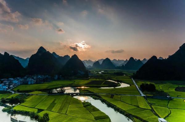 分享—十萬大山風光